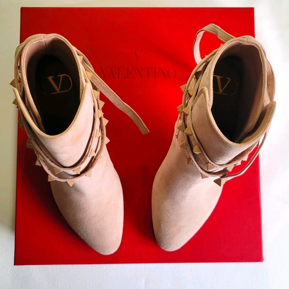 Valentino Gravani Rockstud Suede Booties - Picture 12 of 16